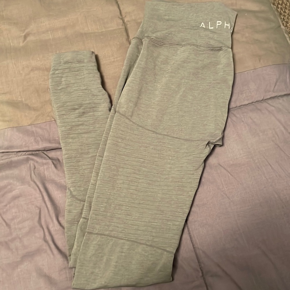 Alphalete seamless leggings